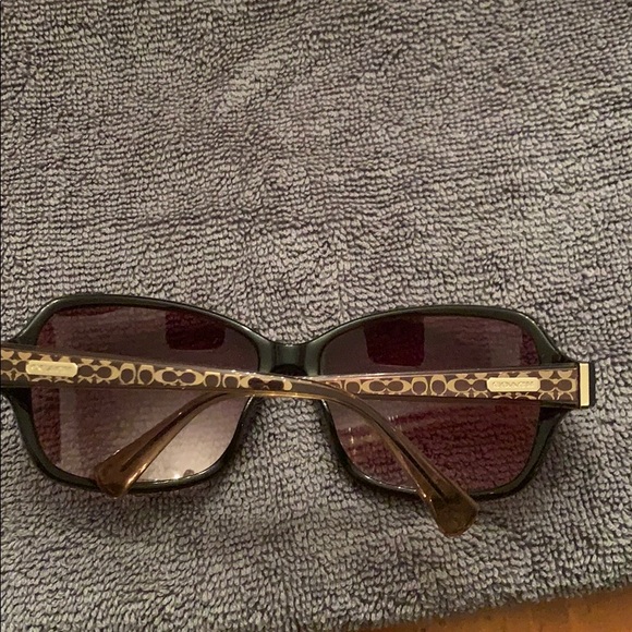 Coach sun glasses - Picture 2 of 6